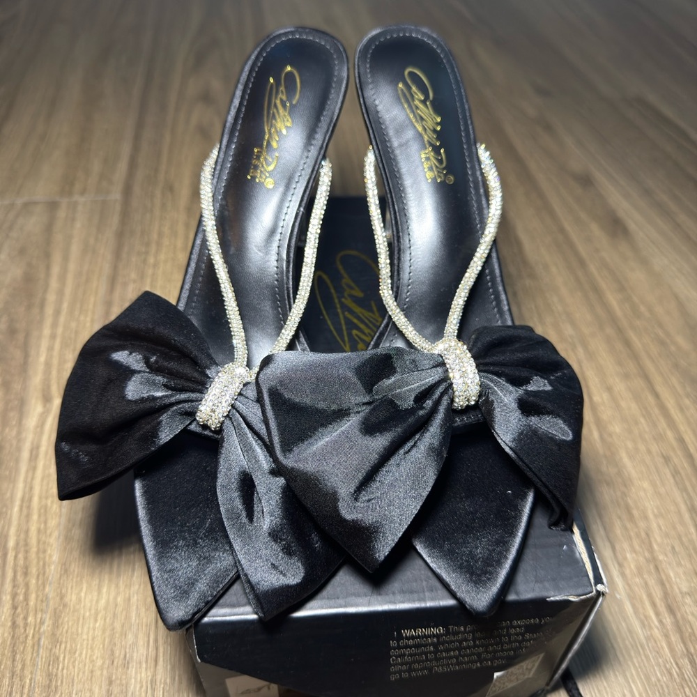 Fashion Nova Black Satin Bow Heels